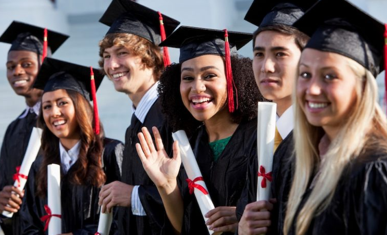 How to get Scholarships in Canada for Undergraduates