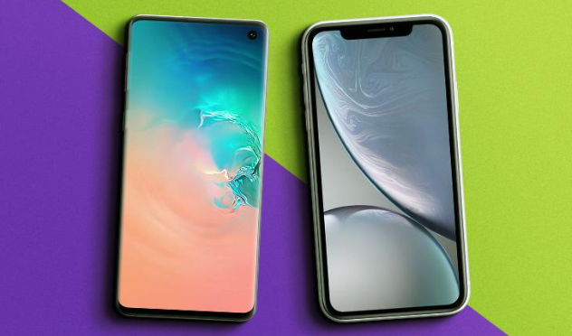 Compare iPhone XR and Samsung S10