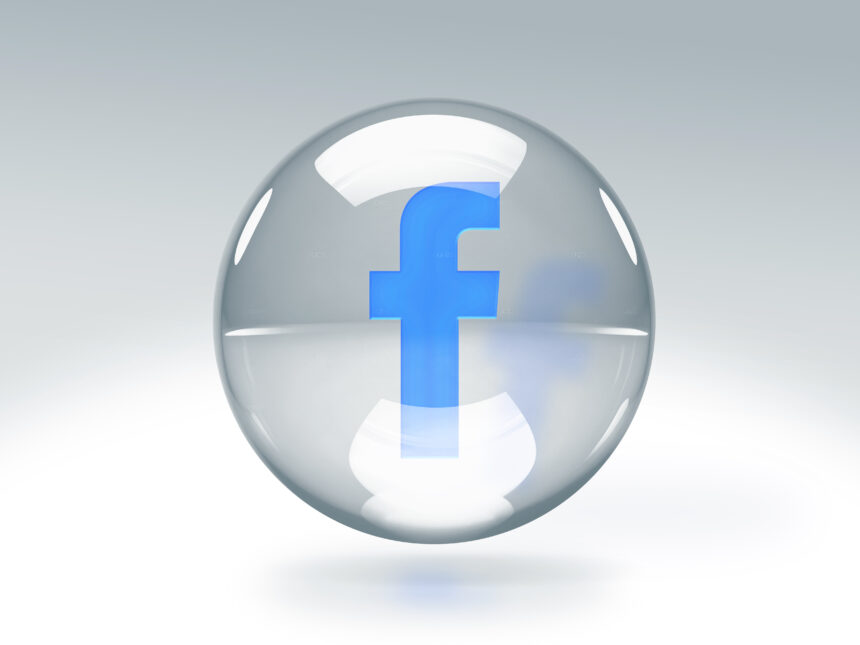 What is the Difference Between Facebook Lite and Normal Facebook App